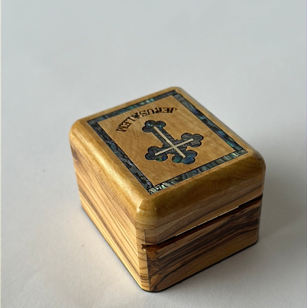 Small Jewelry/Rosary Box (Mother of Pearl)