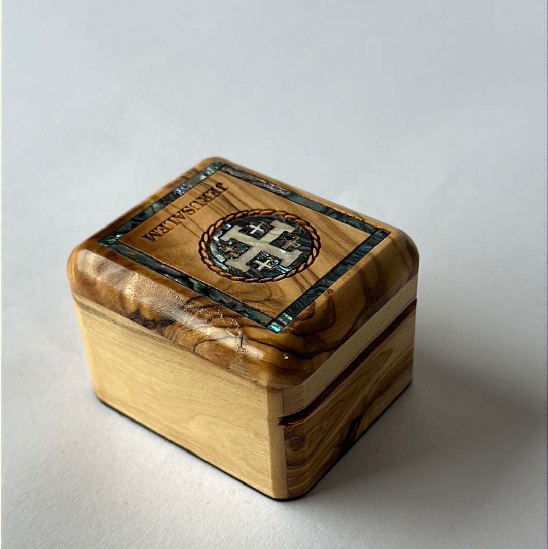 Small Jewelry/Rosary Box (Mother of Pearl)